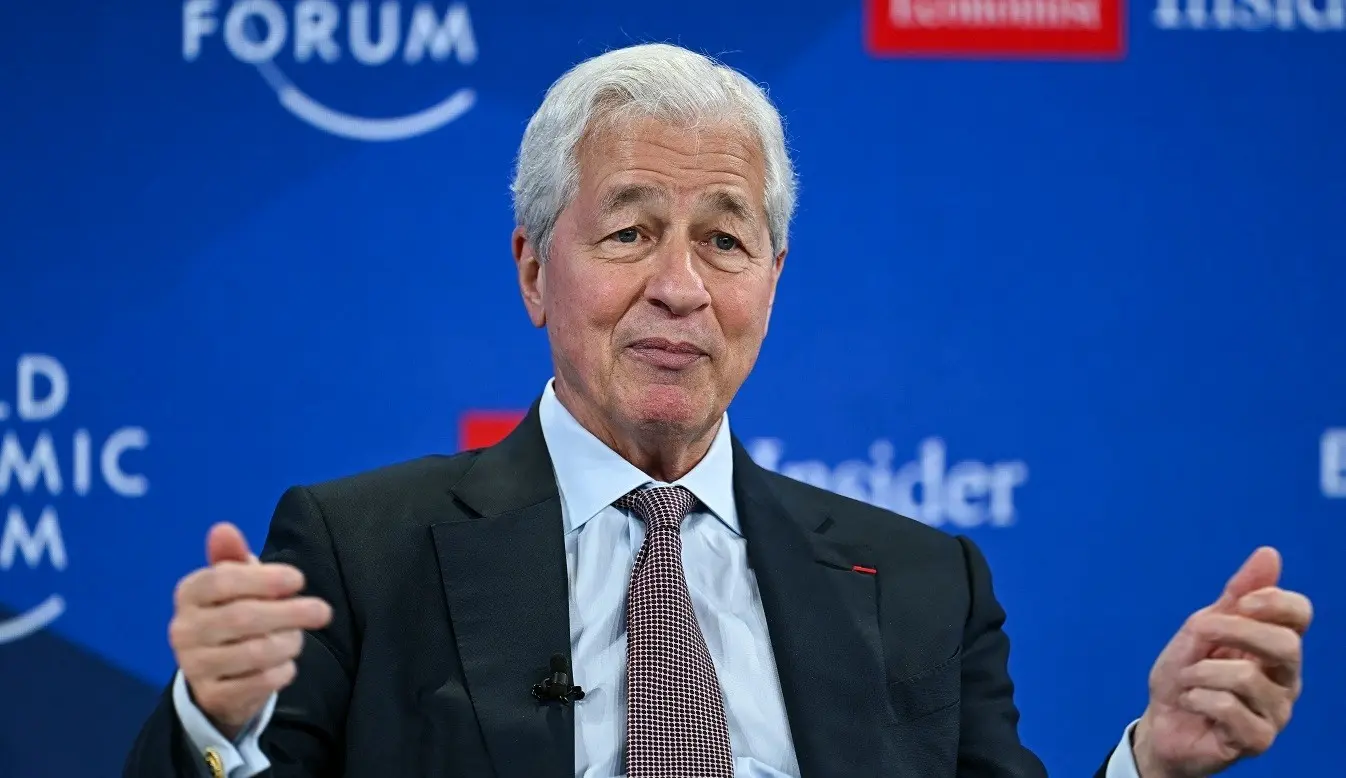 Ντάιμον: Το πλαφόν Τραμπ στα επιτόκια πιστωτικών καρτών σημαίνει «οικονομική καταστροφή» για τις ΗΠΑ