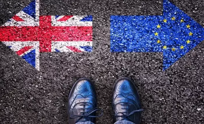 Χιλιάδες Βρεταννοί ζητούν εν νέου δημοψήφισμα για παραμονή στην ΕΕ