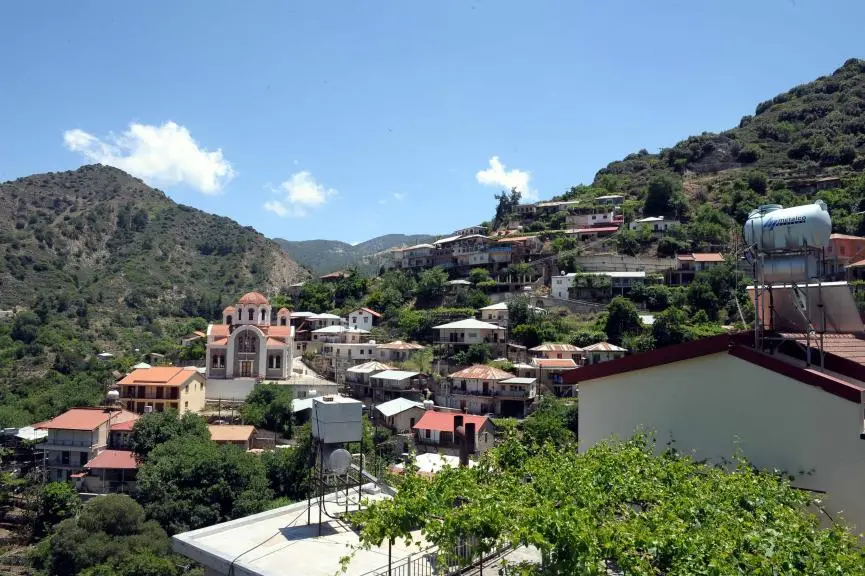 ΥΠΕΣ: Σε ισχύ από 2 Μαρτίου τα ενισχυμένα στεγαστικά σχέδια – Χορηγίες έως €100.000