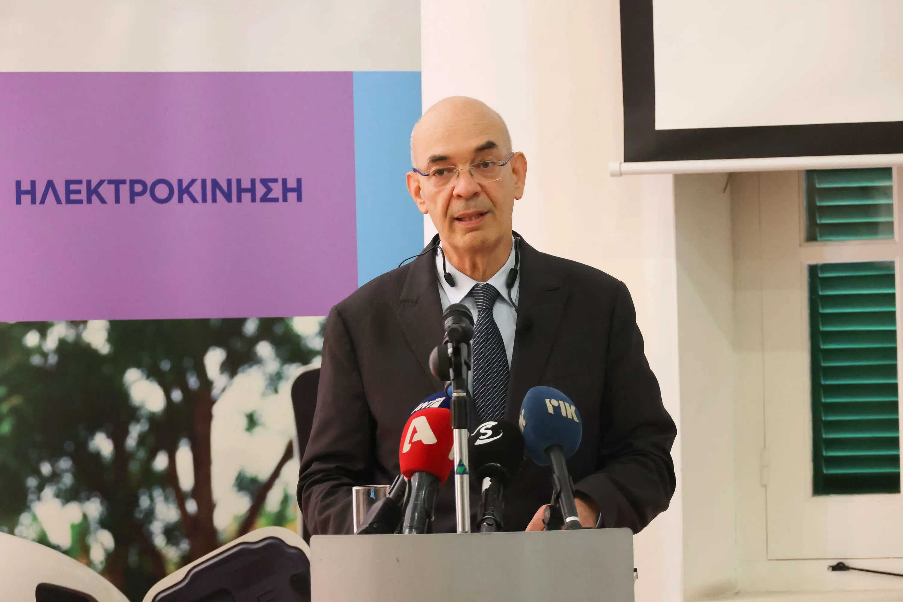 Το 3ο Σχέδιο επιχορήγησης ηλεκτρικών οχημάτων, ανακοίνωσε ο Υπ. Μεταφορών