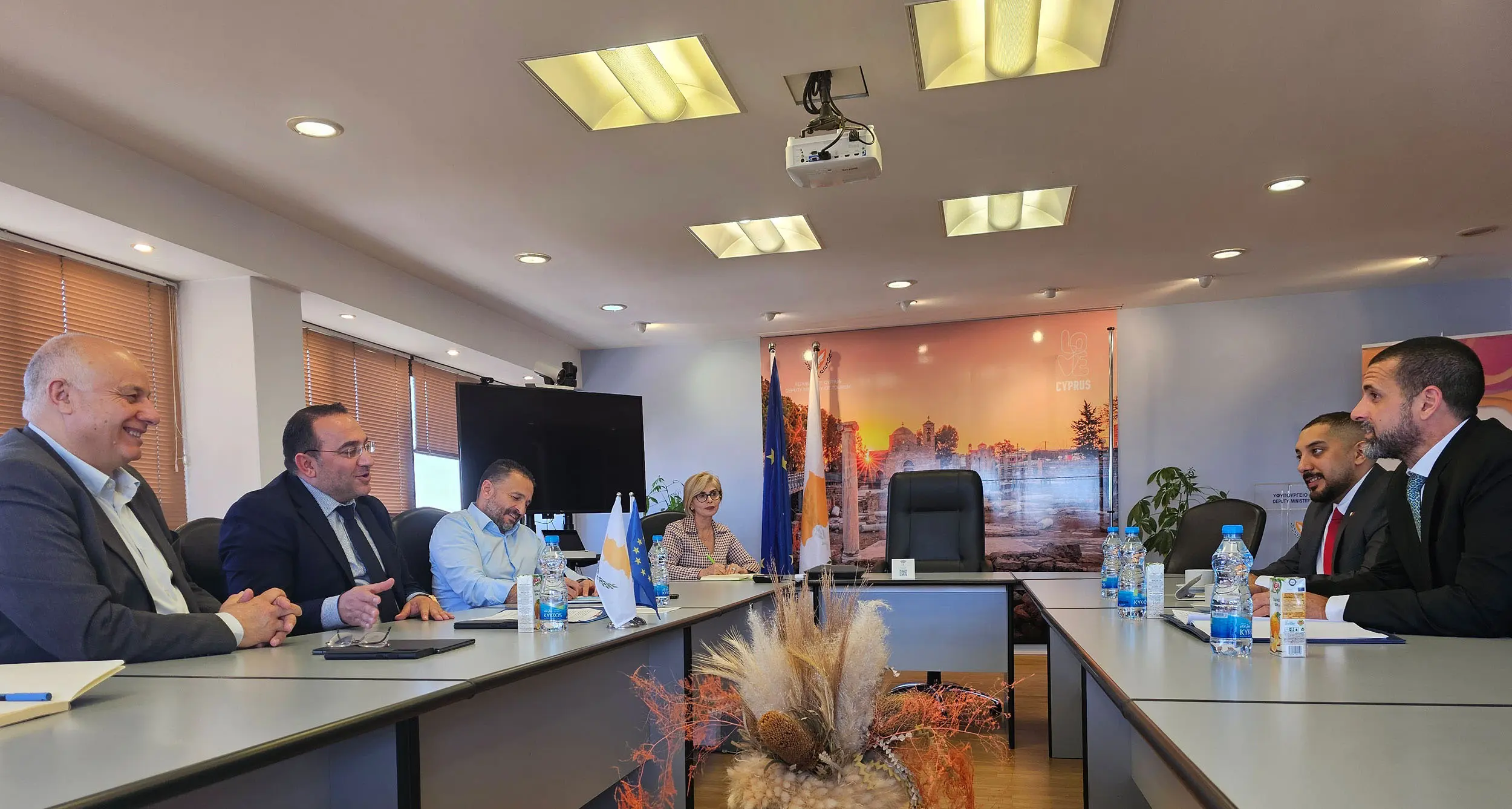 Κύπρος και Μπαχρέιν συζητούν την περαιτέρω ανάπτυξη τουριστικών σχέσεων