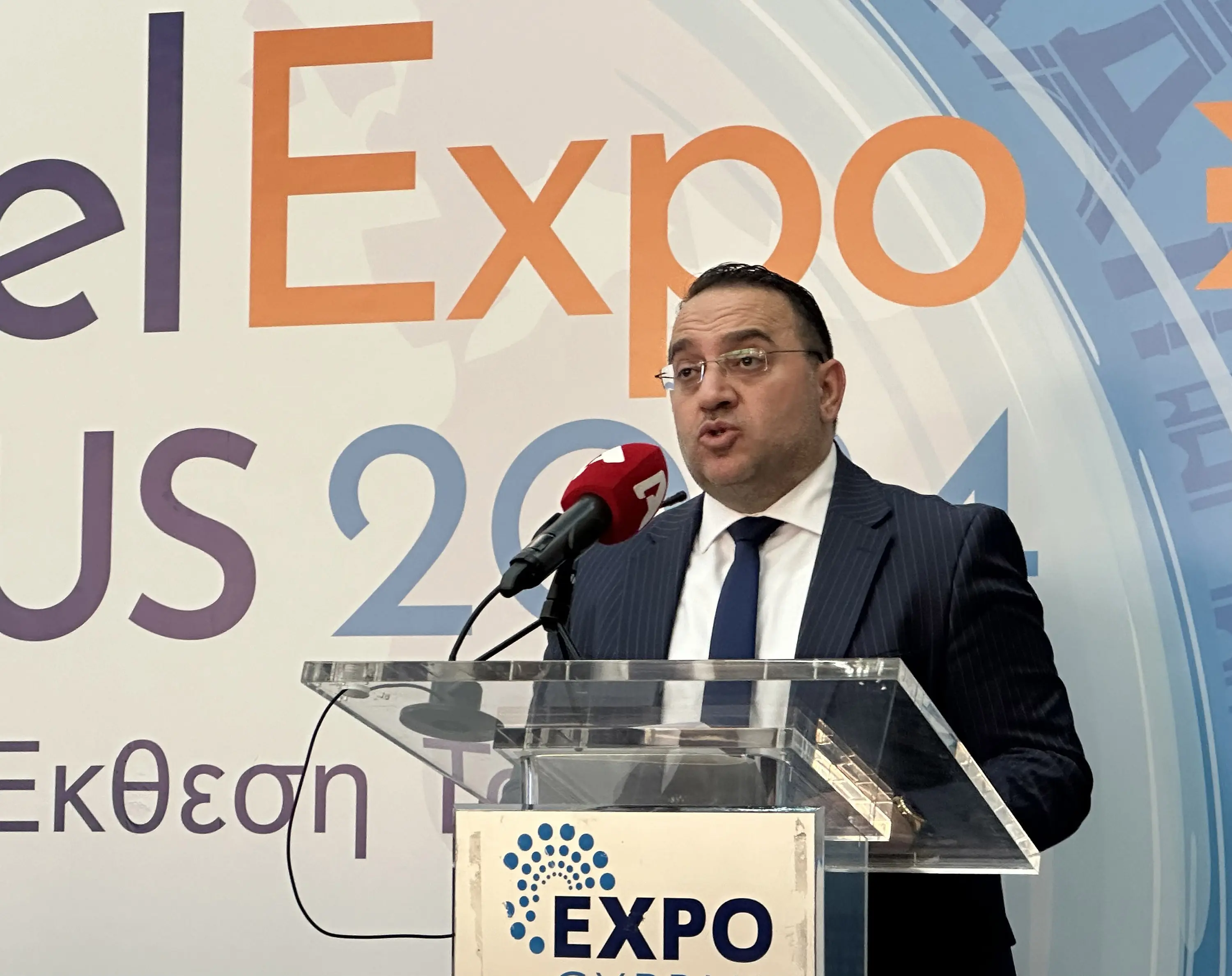 Αισιοδοξία Κουμή για αντίστοιχες επιδόσεις με 2023 στον τουρισμό παρά τις προκλήσεις