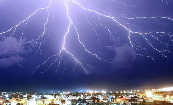Νέο σύστημα προβλέπει πού και πότε θα πέσει κεραυνός