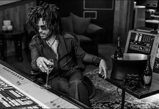 Εγκαινιάστηκε η έκθεση ASSEMBLAGE του Lenny Kravitz  στη Νέα Υόρκη (pics)