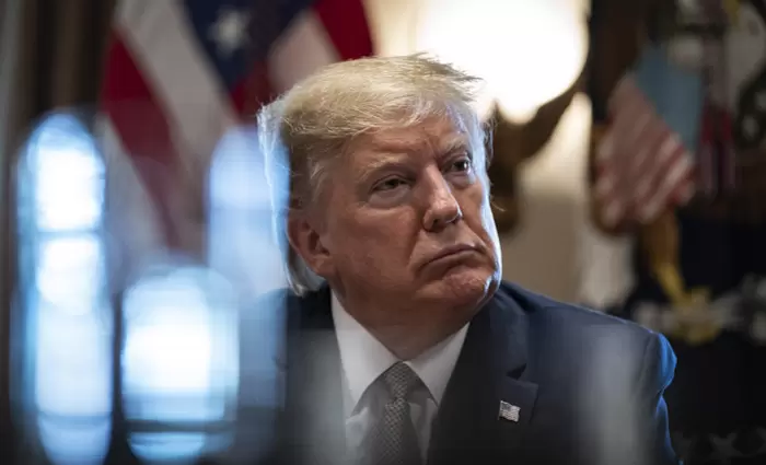 Προτεραιότητα Τραμπ στην οικονομία έναντι της δημόσιας υγείας