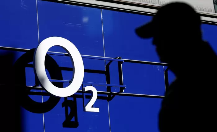 Μεγάλο deal αλλάζει τα δεδομένα στις τηλεπικοινωνίες της Βρετανίας