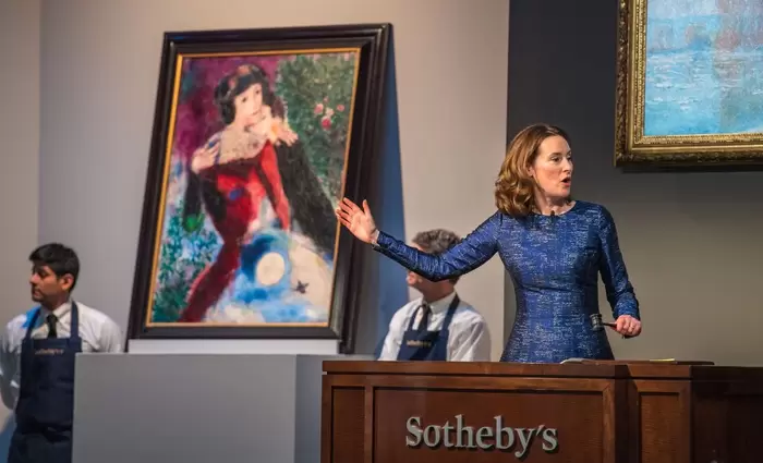 Γάλλος μεγιστάνας αγόρασε έναντι $3,7 δισ. τον οίκο δημοπρασιών Sotheby's