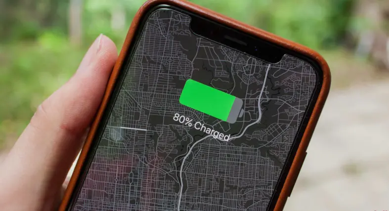 Προβλήματα φόρτισης αντιμετωπίζουν τα νέα iPhone