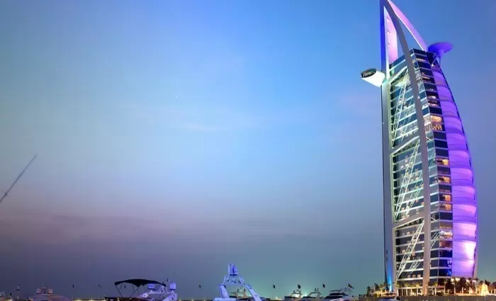 Όλο και περισσότεροι αναζητούν δουλειές και καριέρα στο Ντουμπάι