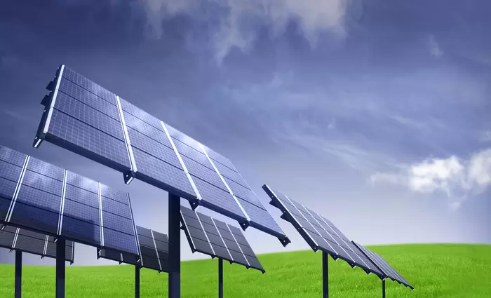 Τα φωτοβολταϊκά και οι ανεμογεννήτριες κάνουν την ηλεκτρική ενέργεια πιο ακριβή