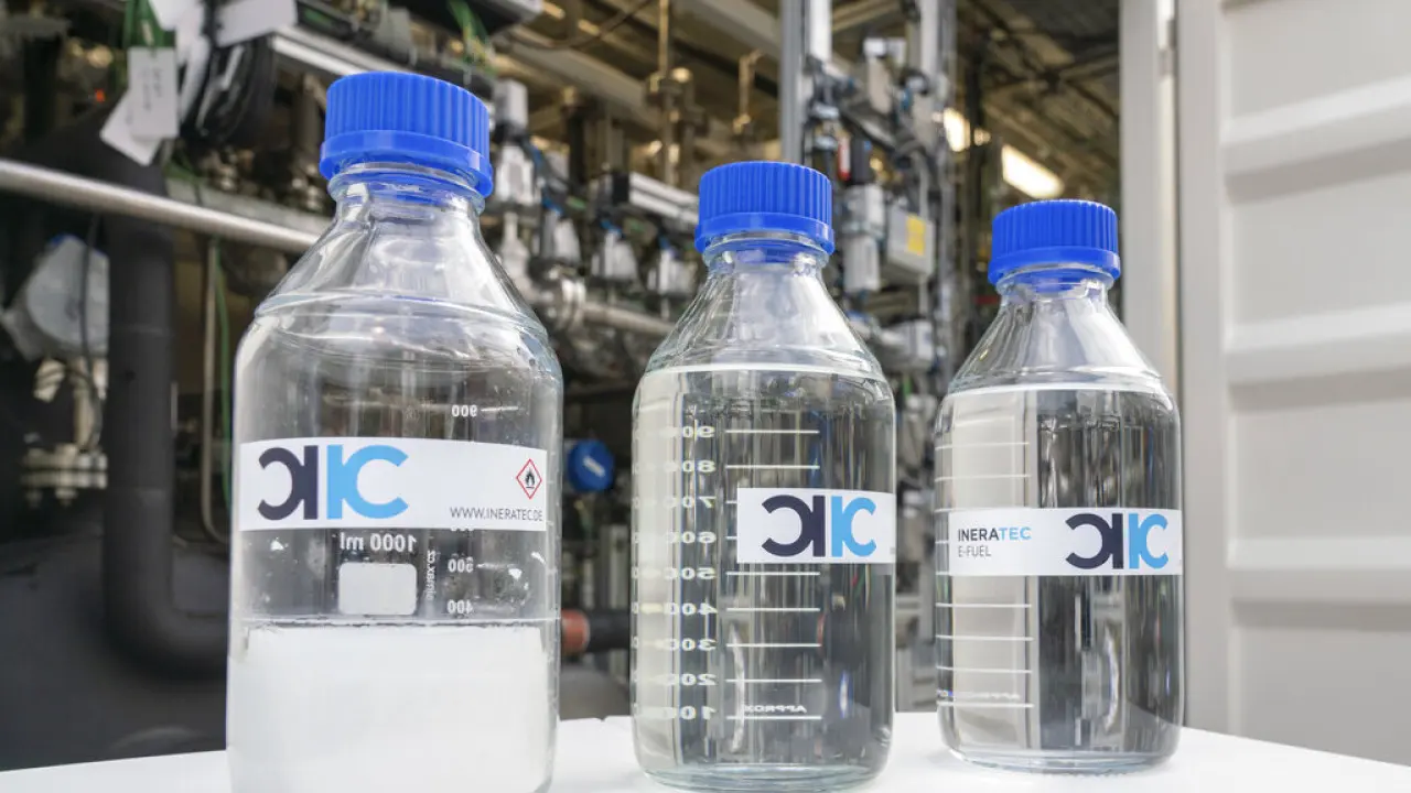 Ετοιμάζονται συνθετικά καύσιμα με νερό και διοξείδιο του άνθρακα