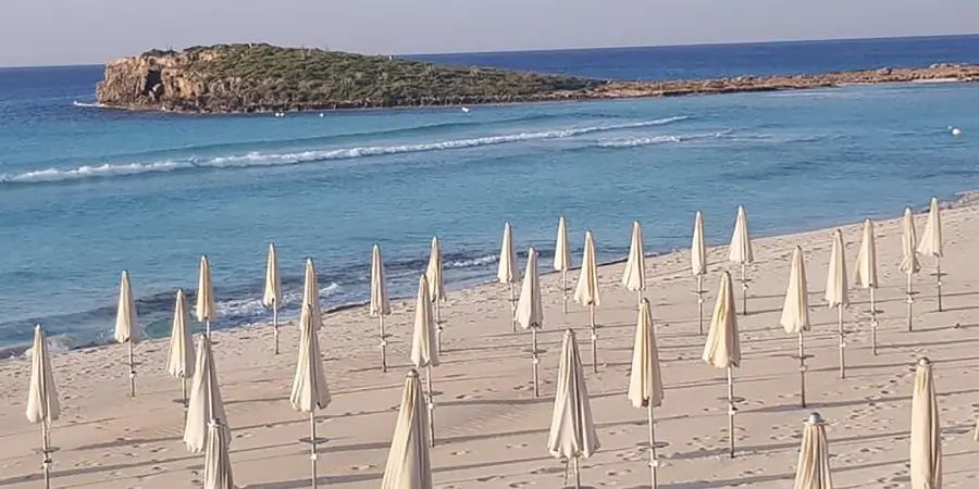 Σχεδόν 90% λιγότεροι τουρίστες σε σχέση με τον Απρίλιο του 2019