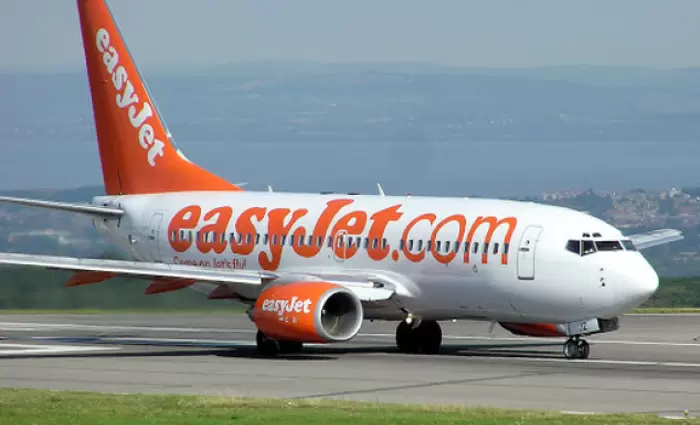 Καθηλώνει σχεδόν όλα τα αεροσκάφη της η Easyjet