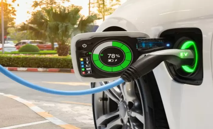 Πράσινο φως από Υπουργικό για φόρτιση ηλεκτρικών οχημάτων σε πρατήρια