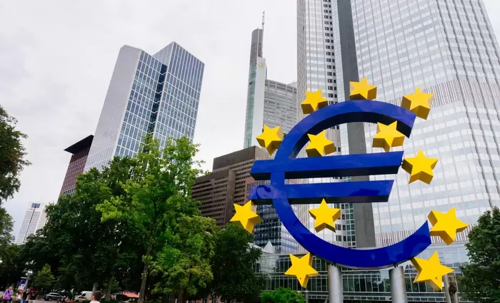 FAZ: Η ΕΚΤ παραμένει ένας μεγάλος αγοραστής ομολόγων