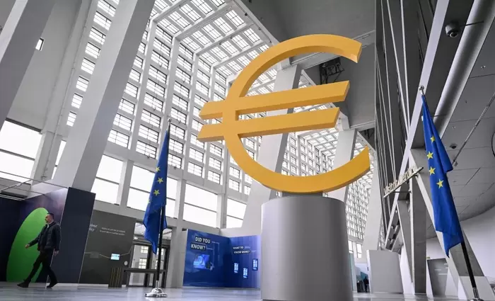 ΕΚΤ: Η στρατηγική της για τα επιτόκια και τις γεωπολιτικές εξελίξεις στην Ευρώπη