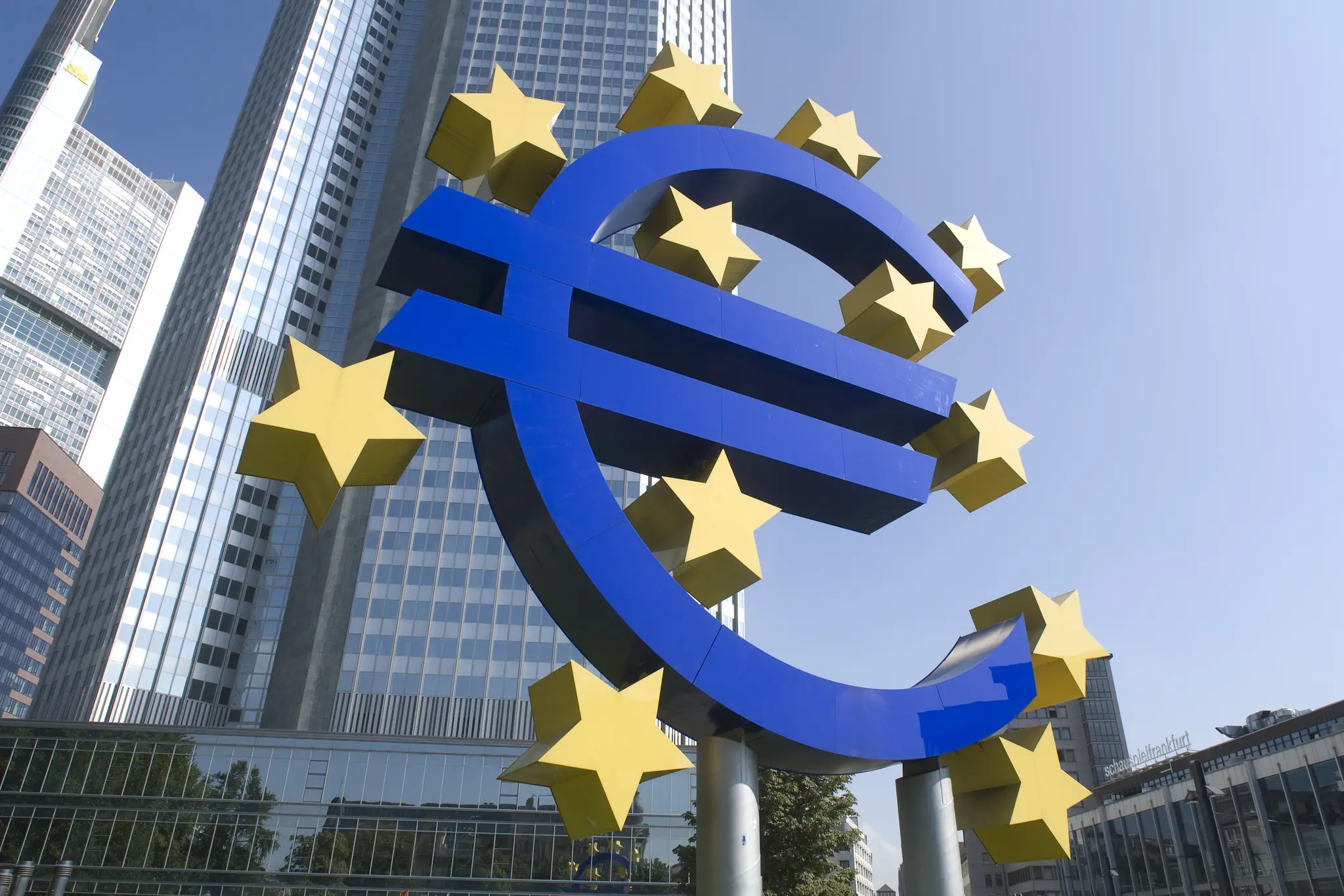 Επιτόκια: Οι επενδυτές «βλέπουν» Σεπτέμβριο την επόμενη κίνηση της ΕΚΤ