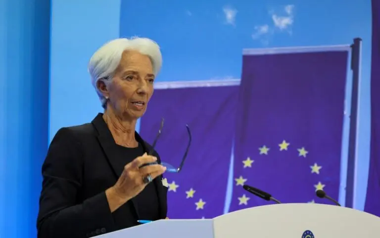 Θα συνεχιστεί η αύξηση των επιτοκίων τονίζει η Λαγκάρντ