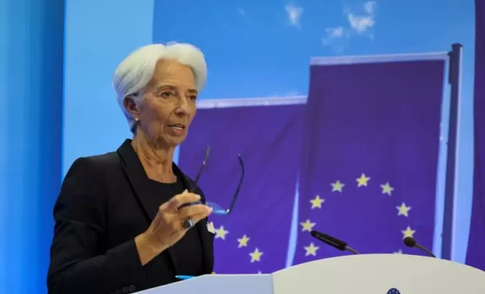 Θα συνεχιστεί η αύξηση των επιτοκίων τονίζει η Λαγκάρντ