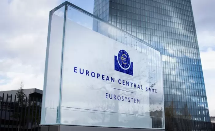 ΕΚΤ: Υιοθετεί στρατηγική «βλέποντας και κάνοντας» λόγω της εμπορικής αβεβαιότητας (πίνακες)