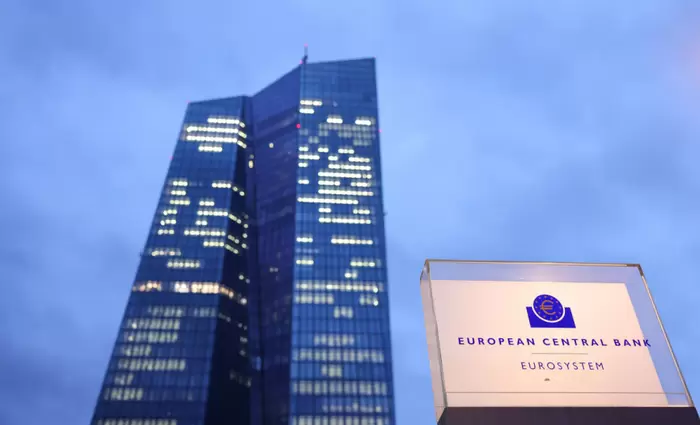 ΕΚΤ: Προς όγδοη μείωση επιτοκίων – Γιατί θα συνεχίσει να πέφτει ο πληθωρισμός;
