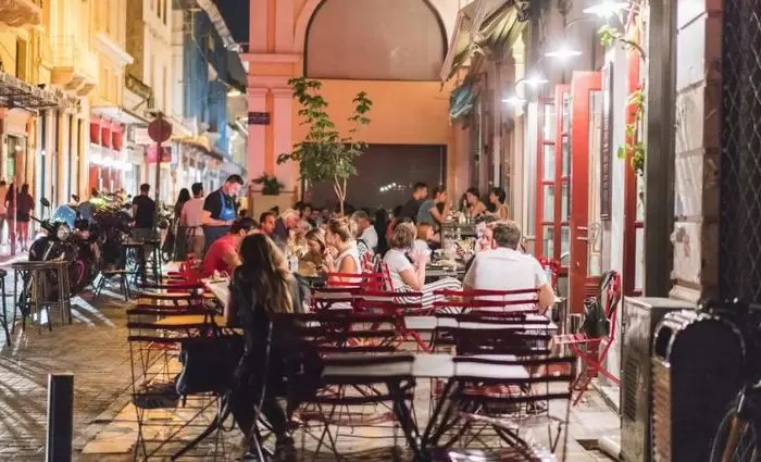 Χώρους διασκέδασης για εμβολιασμένους, ανακοίνωσε η ελληνική κυβέρνηση