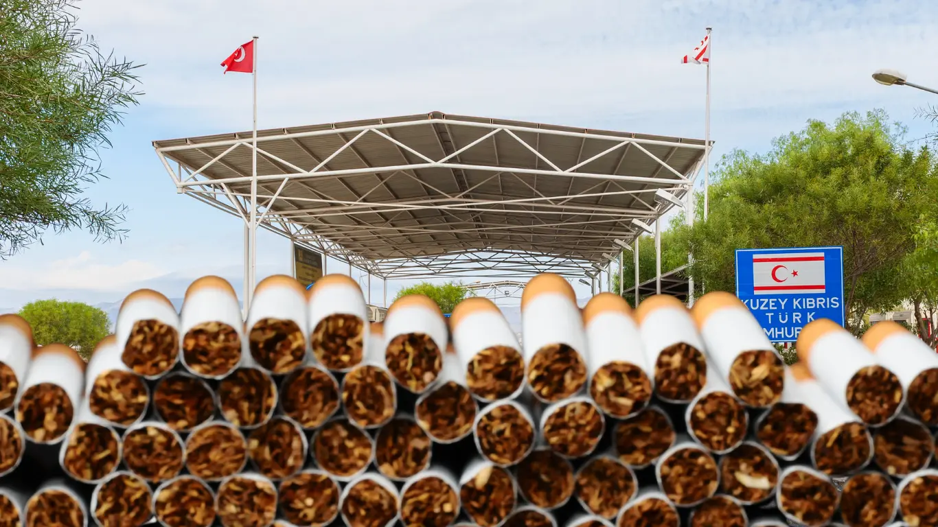 130 εκατ. παράνομα τσιγάρα και €22 εκατ. πλην στα δημόσια ταμεία