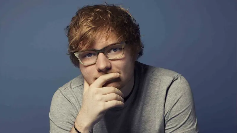 Ο Ed Sheeran πληρώνει περισσότερους φόρους από Amazon και Starbucks