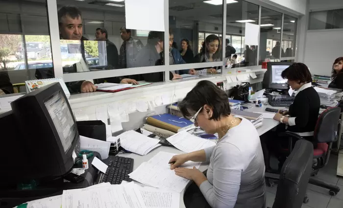 Εργοδοτούνται από το κράτος 52.865 άτομα