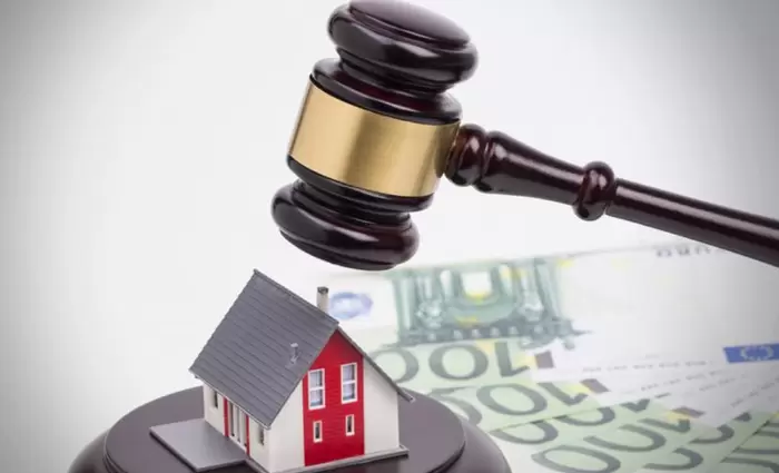 Έντονο το παρασκήνιο για τις εκποιήσεις ενόψει Ολομέλειας