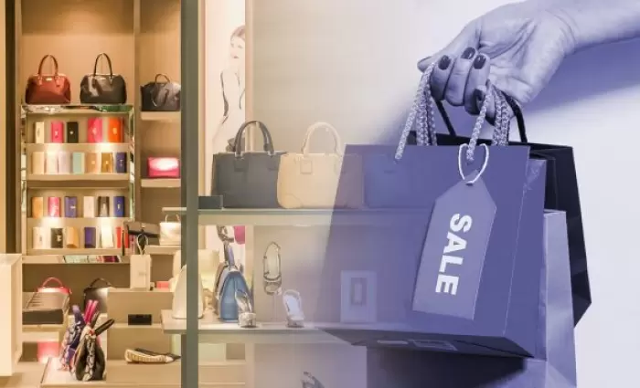 Καλοκαιρινές εκπτώσεις: Αυξημένη κίνηση, τουριστική ώθηση & οι παγίδες για τους καταναλωτές