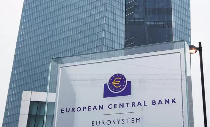Η Ευρωπαϊκή Κεντρική Τράπεζα αύξησε τα επιτόκια κατά μισή μονάδα