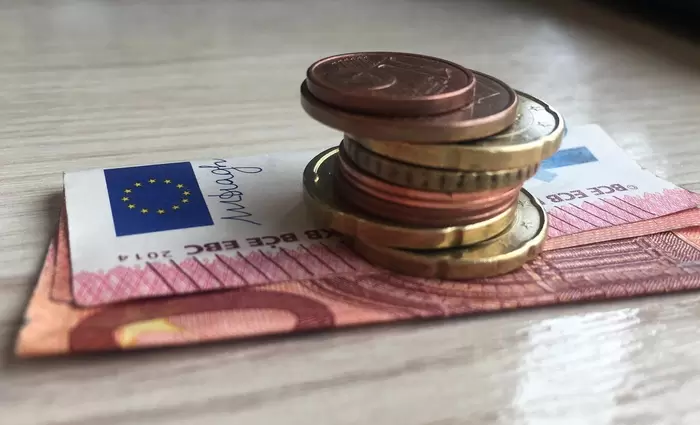 ΕΚΥΣΥ: Η αύξηση στις συντάξεις περιορίζεται στα €14–€17 το μήνα