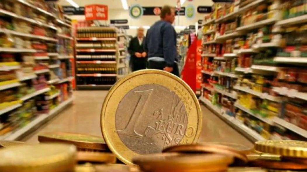 Κύμα ανατιμήσεων και στην Ελλάδα – Ποια προϊόντα παίρνουν φωτιά