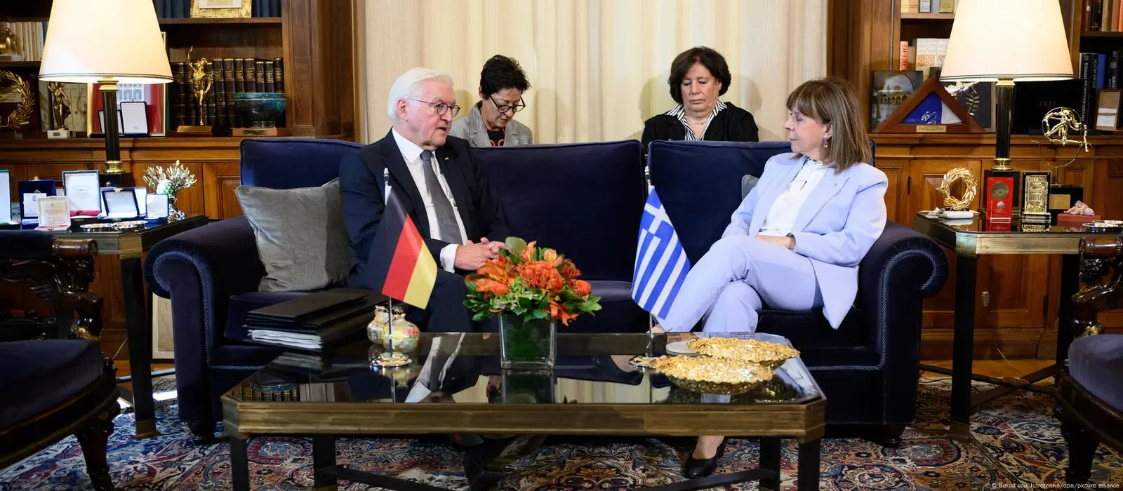 Η Ελλάδα θέτει (ξανά) το θέμα των επανορθώσεων