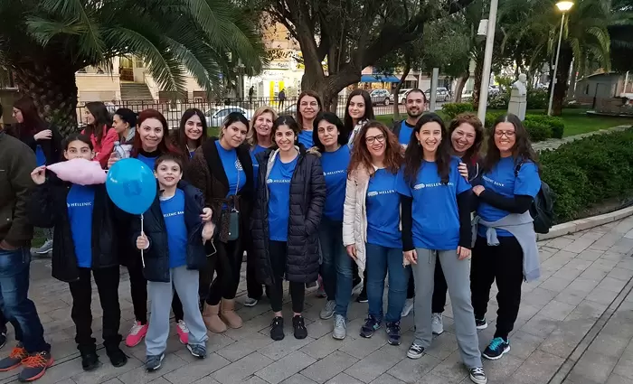 Η Ελληνική Τράπεζα φωτίστηκε μπλε