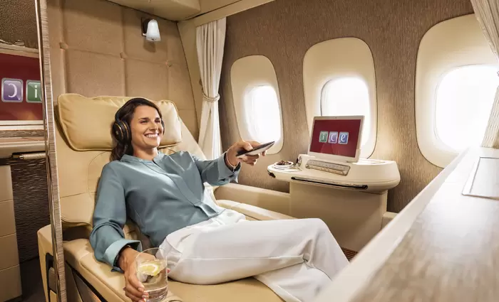 H Emirates τιμά τις δημοφιλείς προσωπικότητες μέσω της ψυχαγωγίας ice