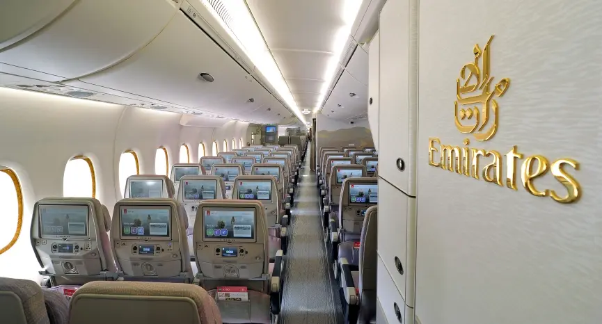 Ταξιδέψτε με άνεση στην οικονομική θέση της Emirates