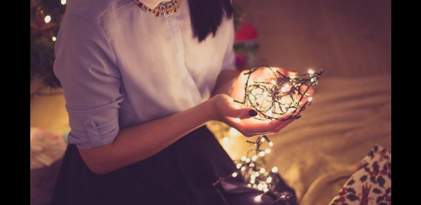 Ποιος ανακάλυψε τα χριστουγεννιάτικα φωτάκια πριν 141 χρόνια! (ΒΙΝΤΕΟ)