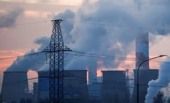 Επιδοτούν νοικοκυριά και επιχειρήσεις για να ρίξουν το ενεργειακό κόστος