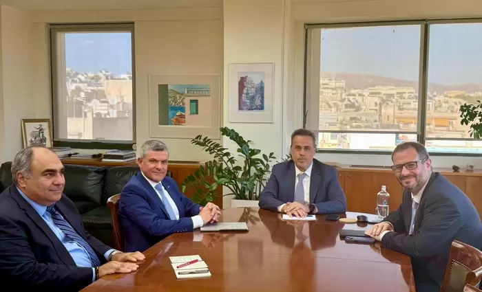 Παπαναστασίου και Παπασταύρου βάζουν ξανά στην πρίζα το καλώδιο – Τι αποφάσισαν