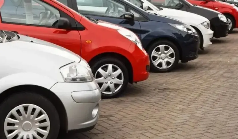 Ενοικιαζόμενα οχήματα ζητά το Υπ. Μεταφορών για τις ανακλήσεις