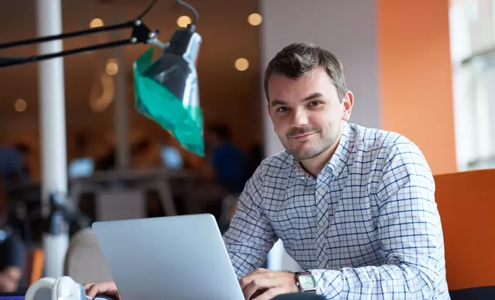 Μείωση στην απασχόληση στην κυβέρνηση λόγω μεταφοράς ωρομισθίων στον ΟΚυΠΥ