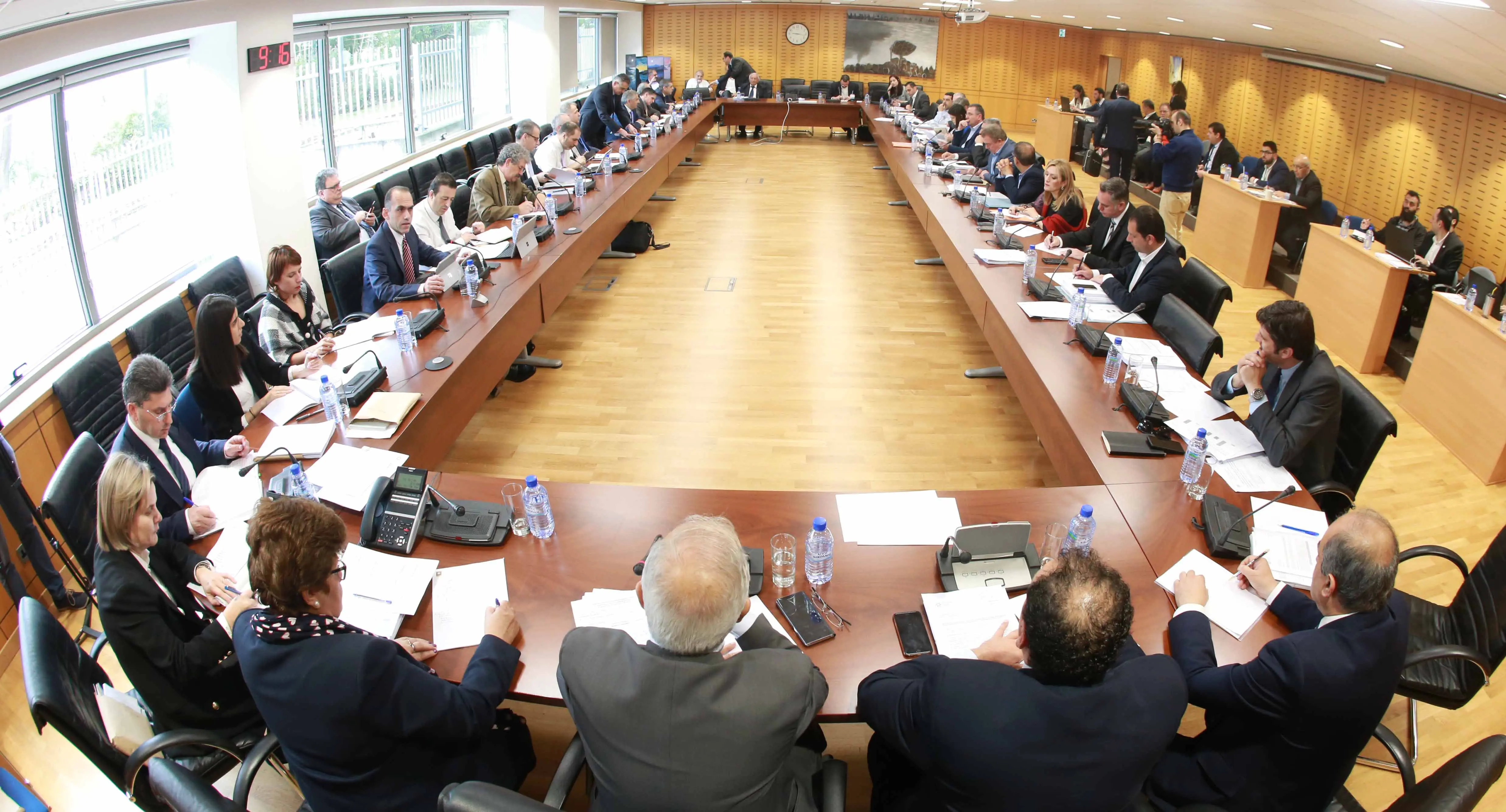 Παράταση στο θρίλερ για τις κρατικές εγγυήσεις στις τράπεζες