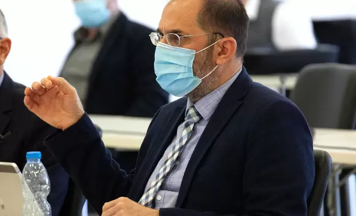 Ξαναχτυπά 