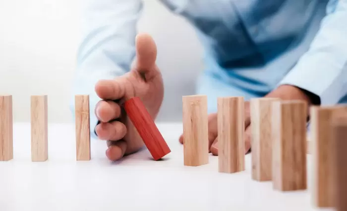 Αυτές είναι οι τρεις πληγές της χρηματοοικονομικής σταθερότητας