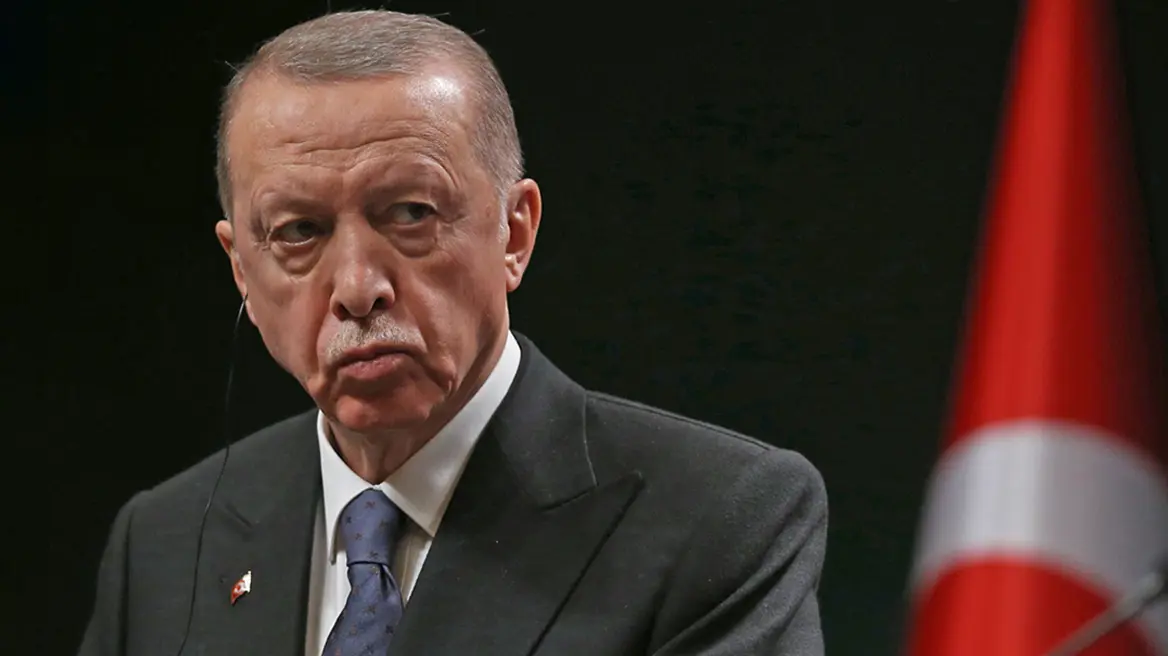 «Άσφαιρη» η στροφή Ερντογάν - Το «δίδυμο» της Wall Street δεν πείθει τις αγορές