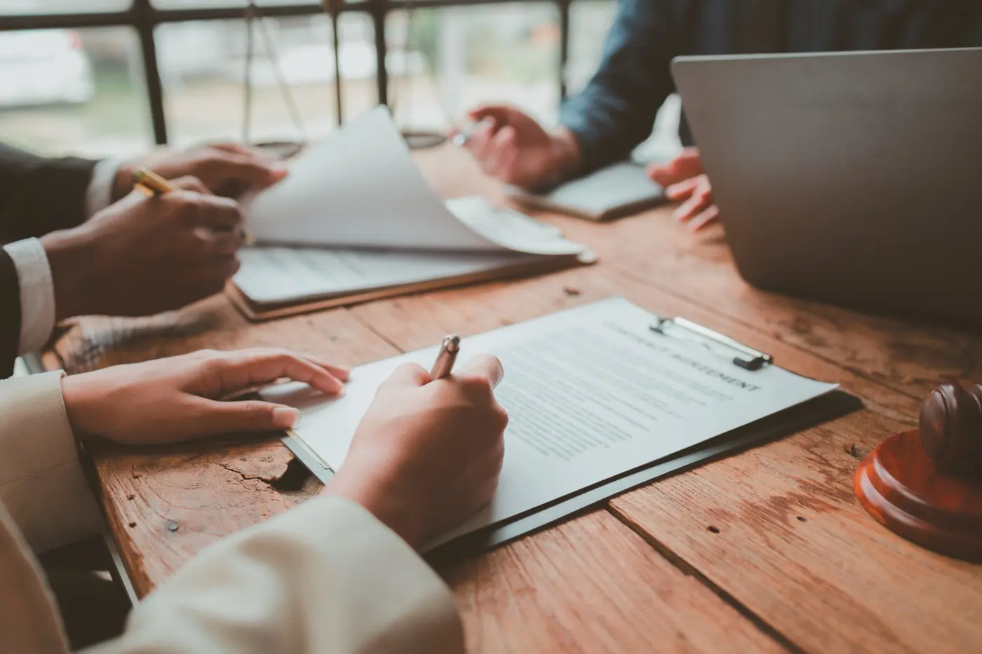 Restart για επέκταση συλλογικών συμβάσεων και επαρκείς κατώτατους