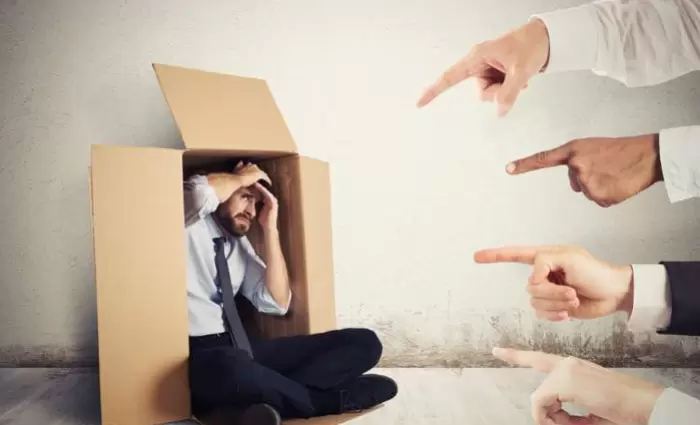 Η γραμμή στήριξης 77775575 κατά του εργασιακού εκφοβισμού