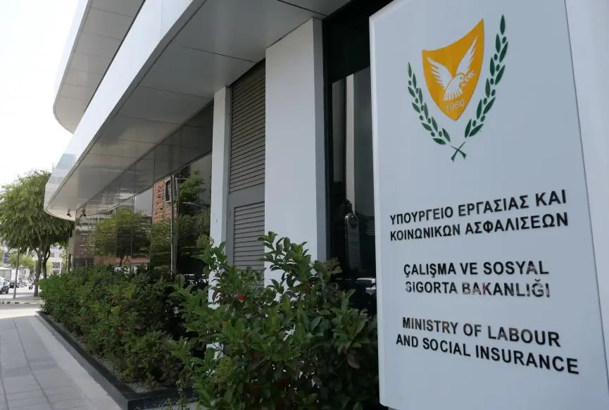 ΑΤΑ: Προσηλωμένοι στο διάλογο δηλώνουν οι εργοδότες – Συνεχείς επαφές στο ΥΠΕΡΓ